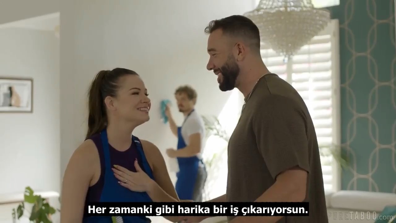 Kocasının Önünde Erotik Film izle